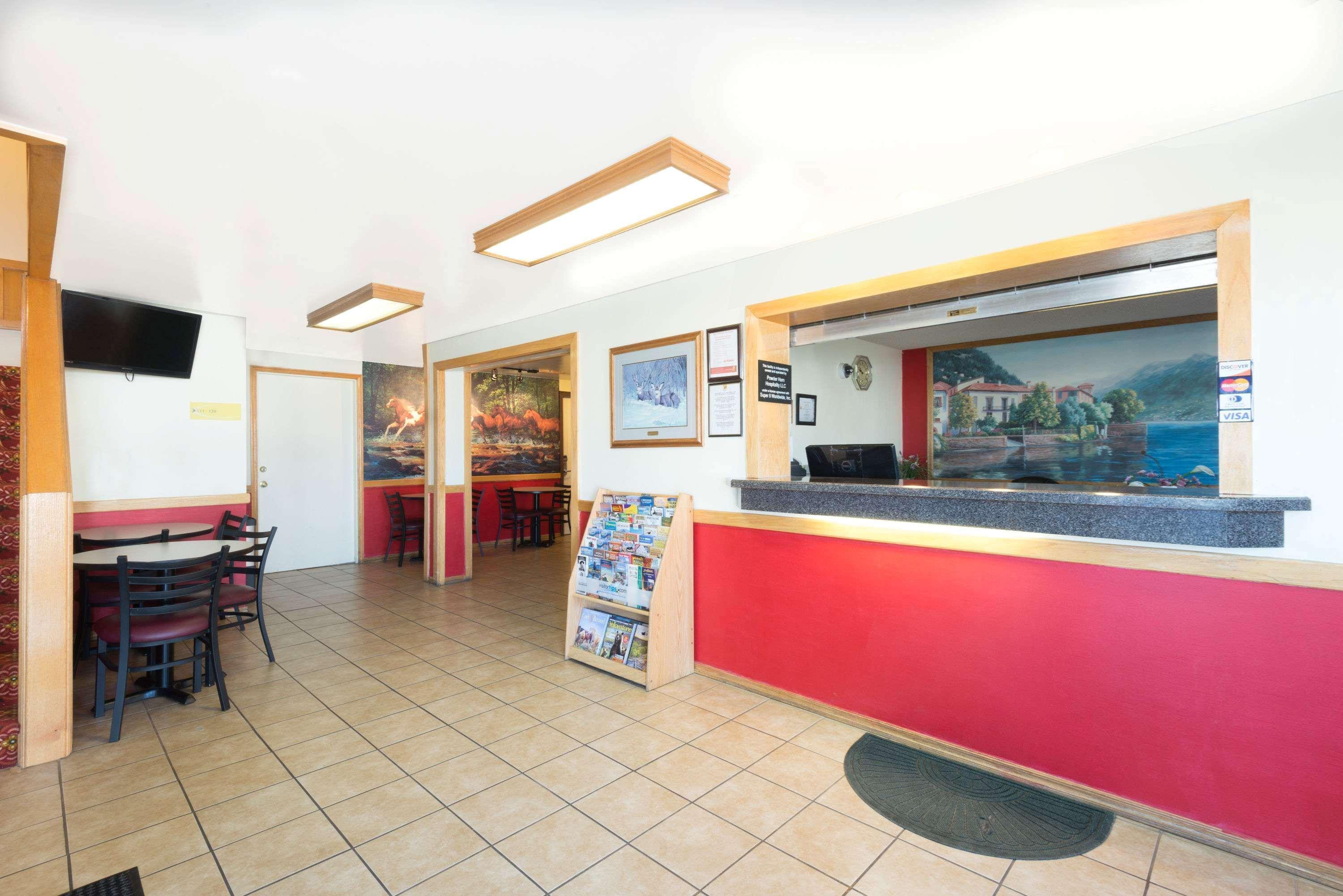 Super 8 Sheridan Exterior photo