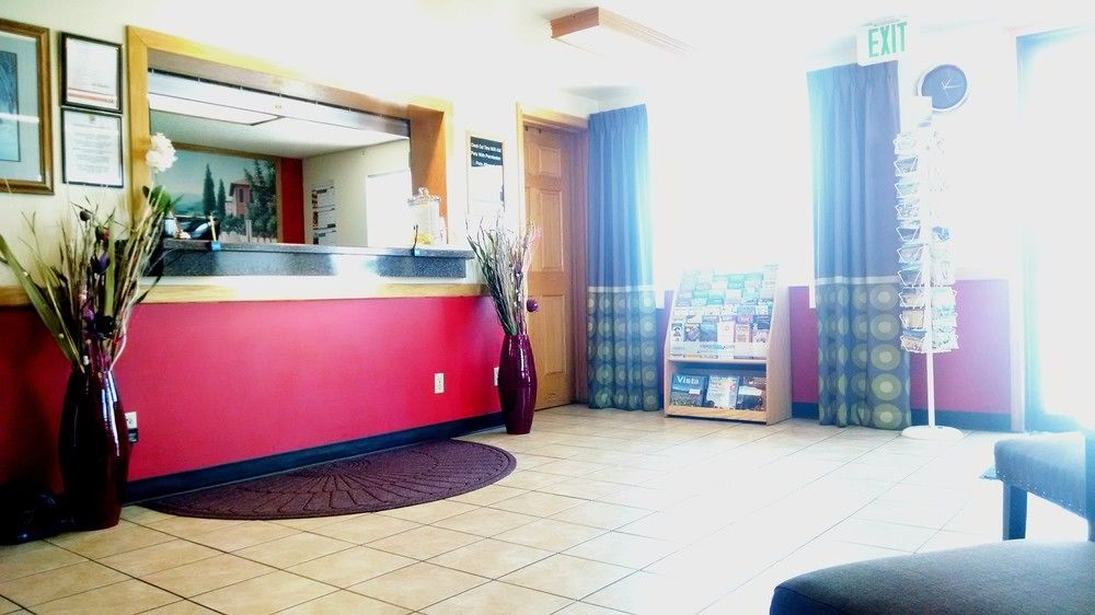 Super 8 Sheridan Exterior photo